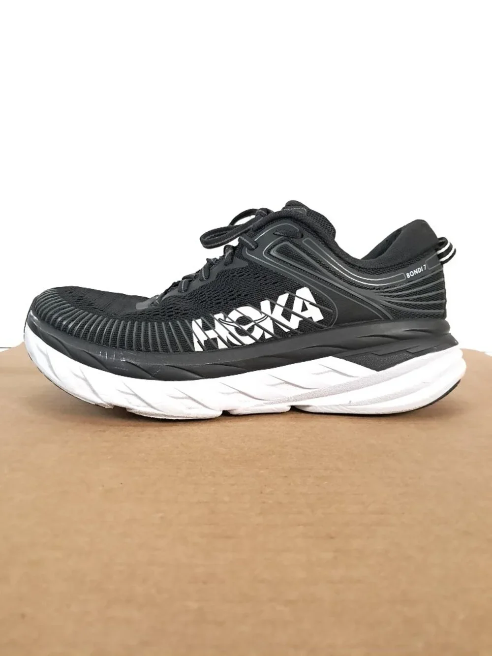 Hoka One One Bondi 7 Shoes Women Size 8 Black Sneakers Athletic 1110519 BWHT - Picture 2 of 16
